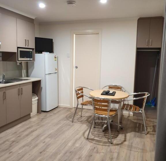 Четырехместный Номер Стандарт, Paringa Caravan Park