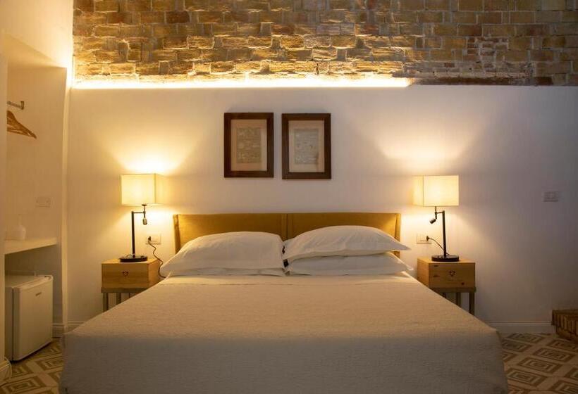 Номер Стандарт Вид на Бассейн, Masseria Celentano Relais & Agriturismo