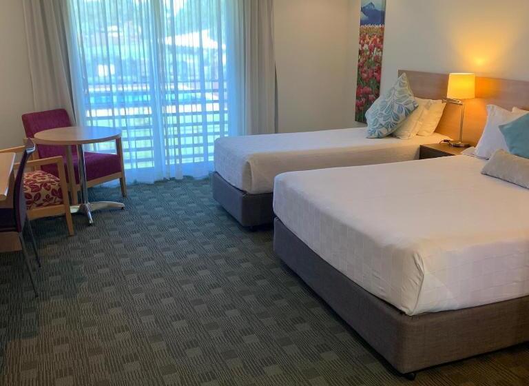 스탠다드 룸 풀장 전망, Springs Shoalhaven Nowra