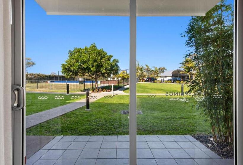 스탠다드 룸 풀장 전망, Springs Shoalhaven Nowra