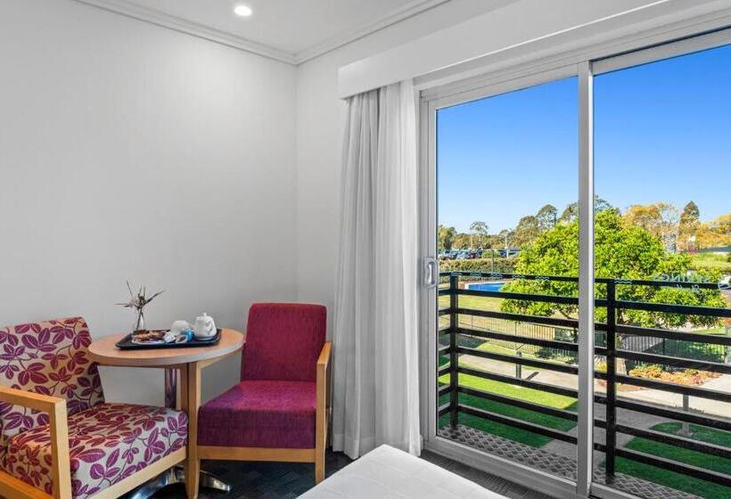 스탠다드 룸 풀장 전망, Springs Shoalhaven Nowra