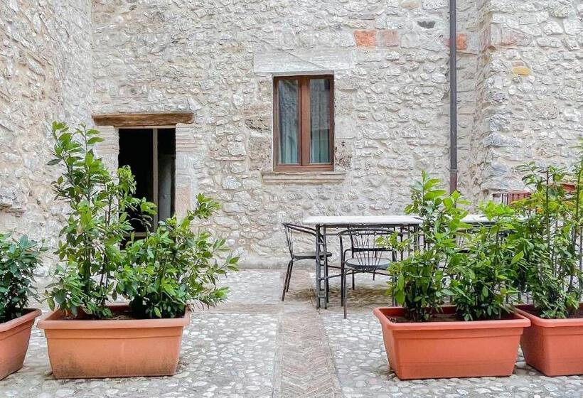 Апартаменты 1 Спальня с Террасой, Borgo San Valentino
