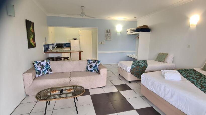 Студия Стандарт, Cardwell Beachfront Motel
