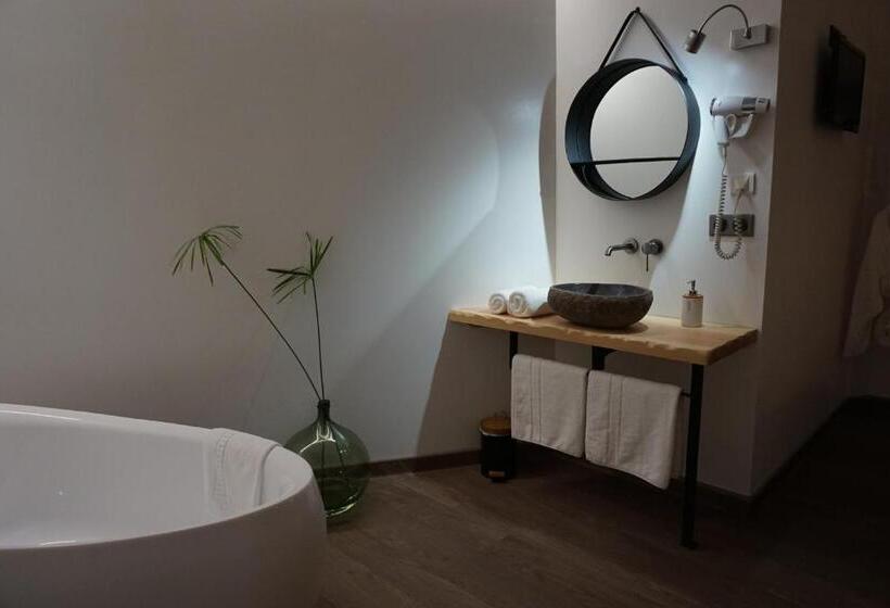 Номер Стандарт, Restaurant Les Glycines