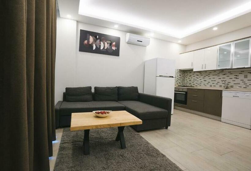 Апартаменты 1 Спальня с Балконом, Maye Residence