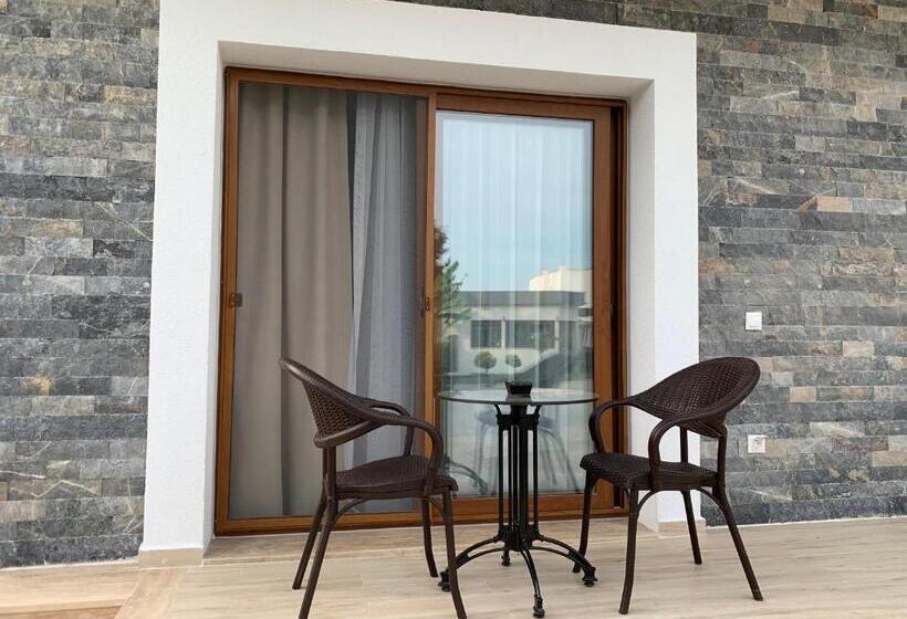 Студия Стандарт, Maye Residence