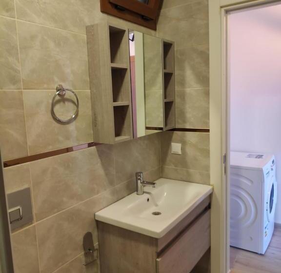 Апартаменты 1 Спальня с Балконом, Maye Residence