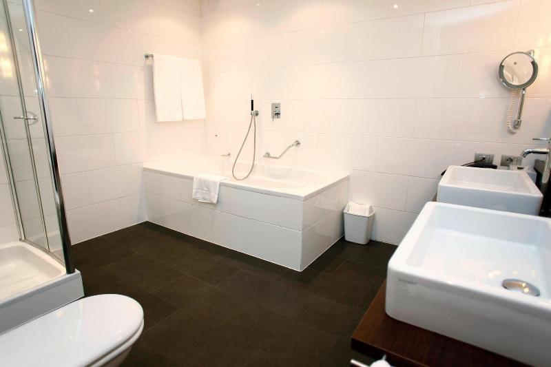سوئیت اجرایی با تخت کینگ, Four Points Sheraton Bolzano Bozen