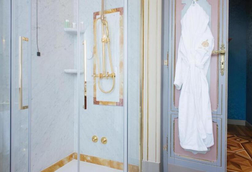 Полулюкс, Relais & Chateaux Villa Crespi