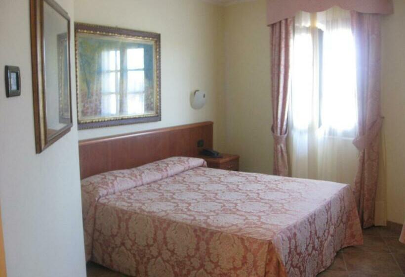 Номер Стандарт с Балконом, Albergo Giardino