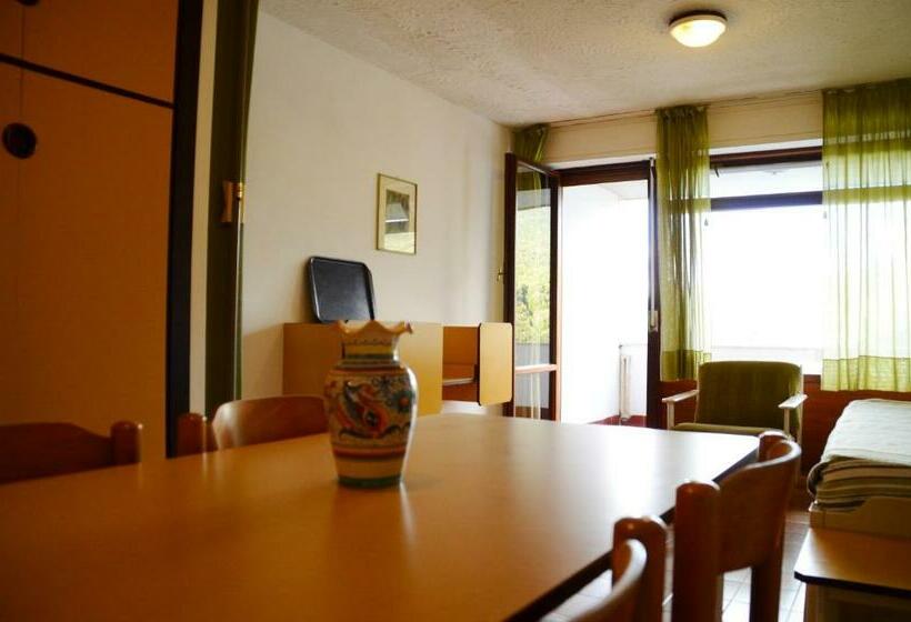 استودیو استاندارد با تراس, Residence Napoleon By Helloelba