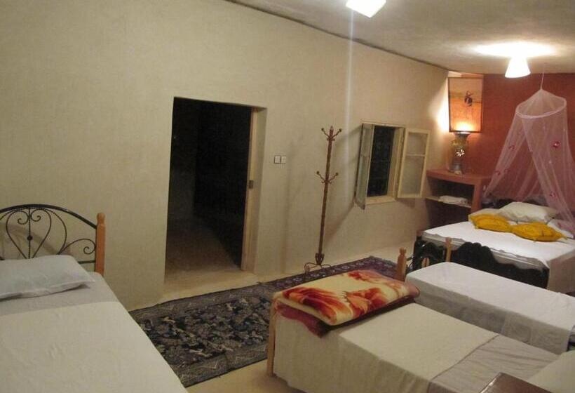 Семейный Номер, Auberge Des Cavaliers Du Todra
