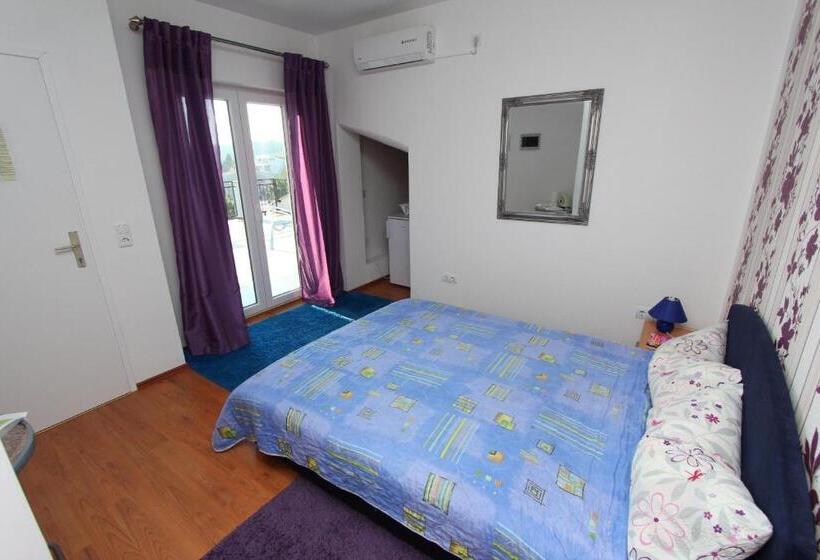 스탠다드 테라스 룸, Rooms And Apartments Sally