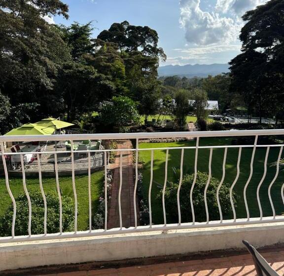 سوییت با چشم‌انداز کوه, Entim Sidai Wellness Sanctuary
