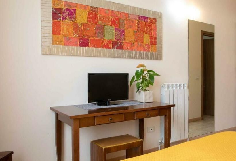 Номер Стандарт, Al Frantoio Maddii Levane Bed And Breakfast
