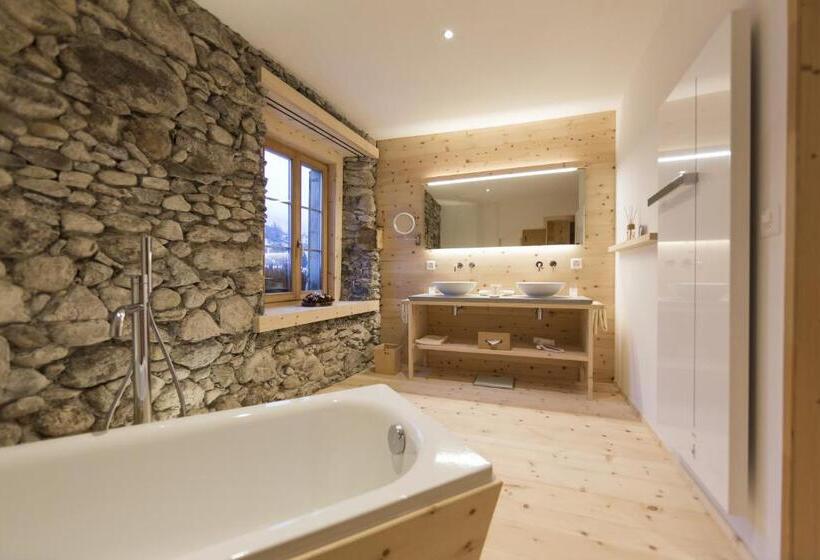 Семейный Номер, Relais & Châteaux In Lain Hotel Cadonau