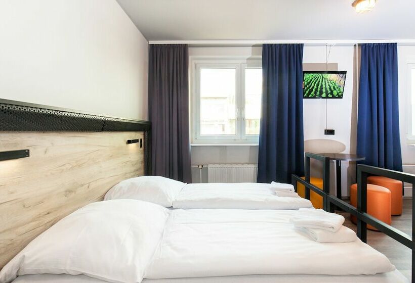 اتاق استاندارد, a&o Berlin Mitte