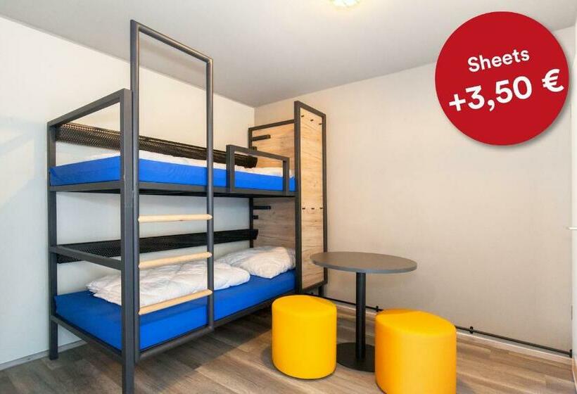 Säng i Delat Rum, a&o Berlin Mitte