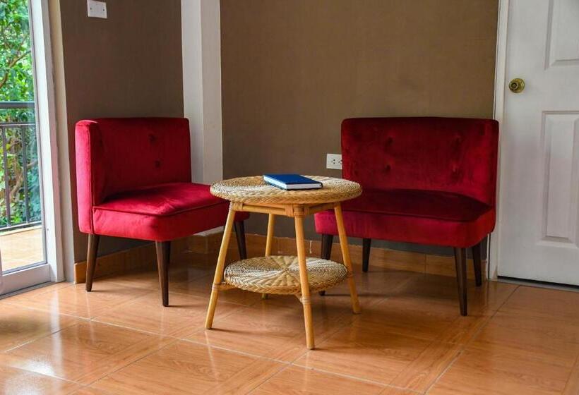 Family Suite, Zoila's Suite Escape