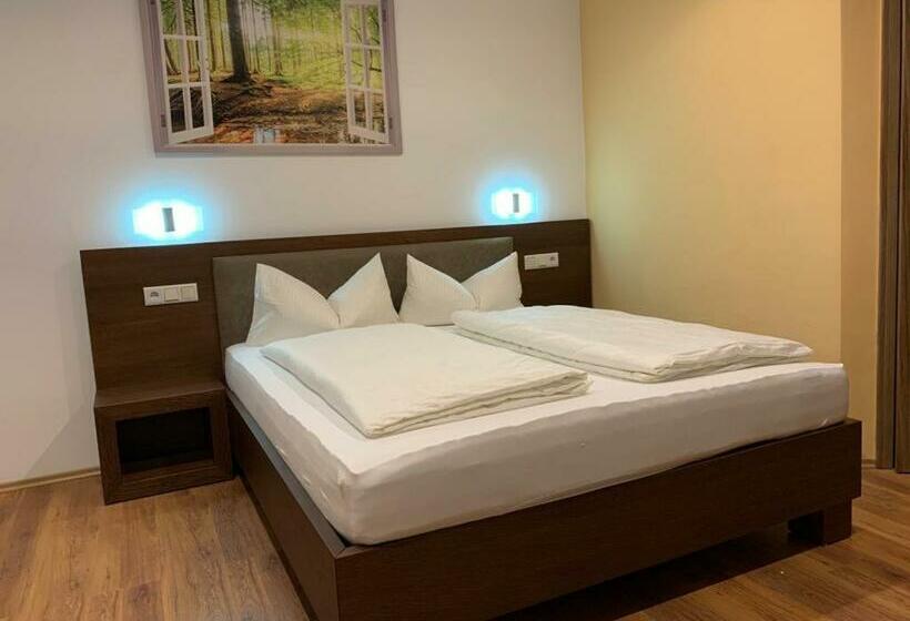 Номер Deluxe, Pension Leona