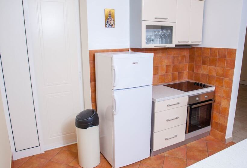 آپارتمان مدیریتی 3 خوابه, Villa Edelweiss