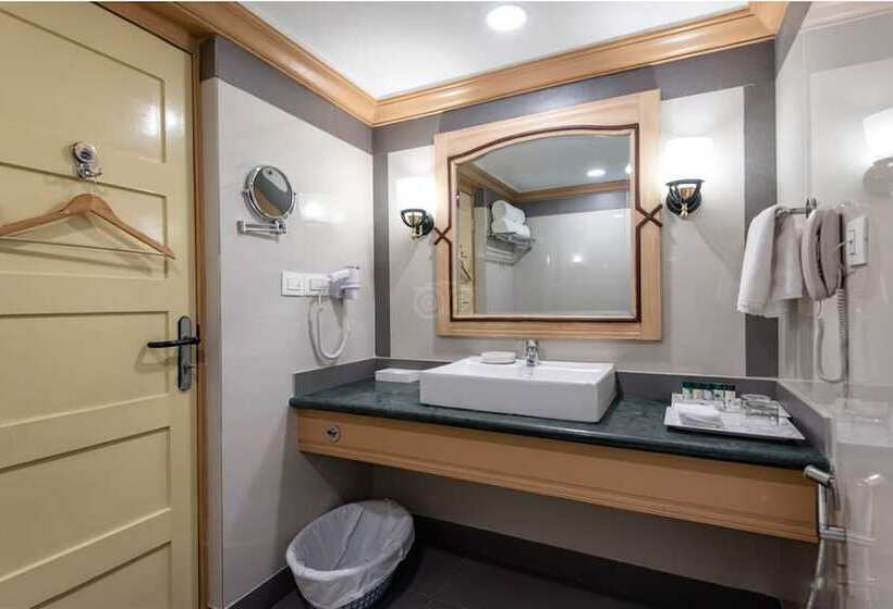 اتاق کلاب, Fortune Resort Sullivan Court, Ooty   Member Itc S Hotel Group