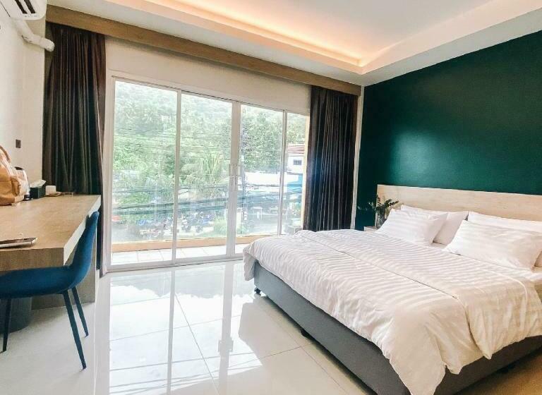 Номер Deluxe с Балконом, Tall Tree Kata Phuket