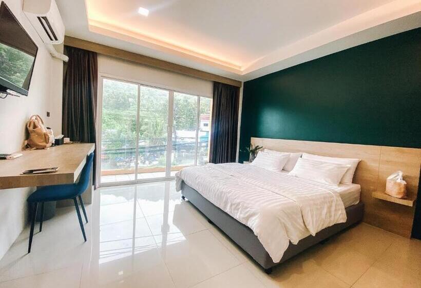 Номер Deluxe с Балконом, Tall Tree Kata Phuket