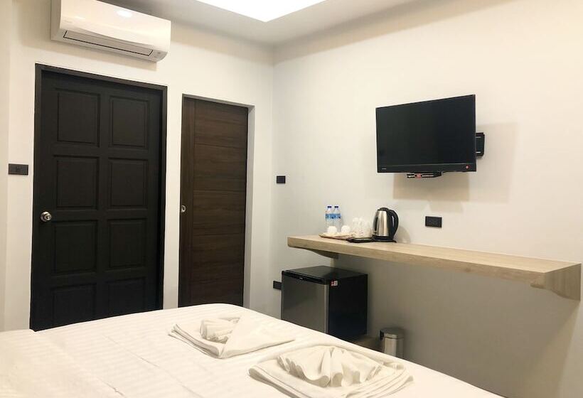 Номер Deluxe с Балконом, Tall Tree Kata Phuket