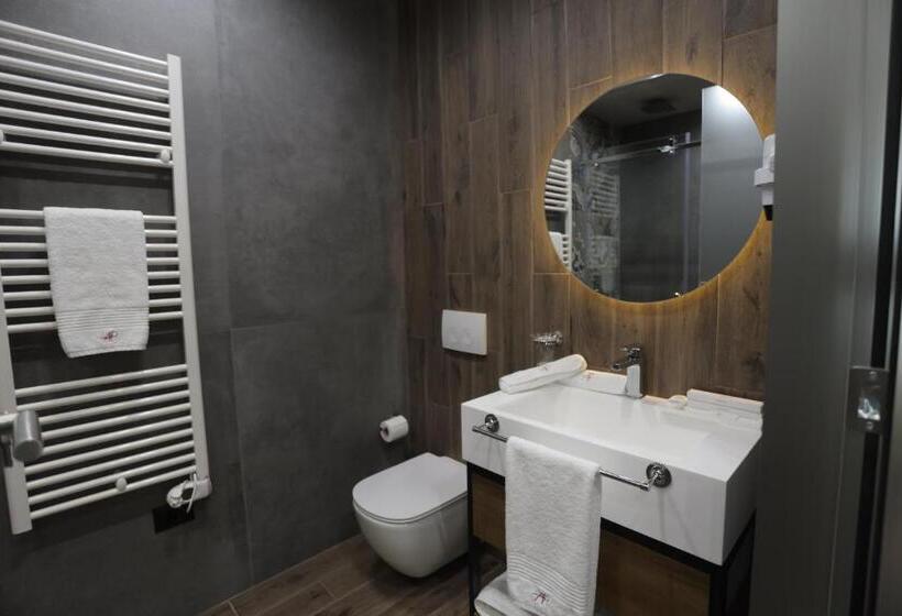 장애인을 위한 킹사이즈 침대 스탠다드 룸, Ap Hotel Boutique