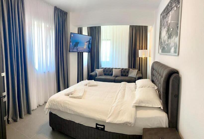 Трежместный Номер Economy, Enjoy Life Apartments