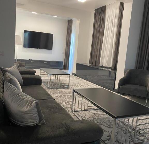 Апартаменты 2 Спальни, Enjoy Life Apartments