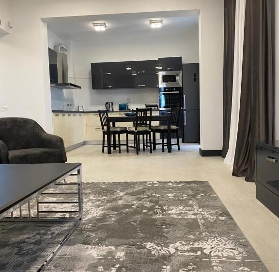 Апартаменты 1 Спальня с Балконом, Enjoy Life Apartments