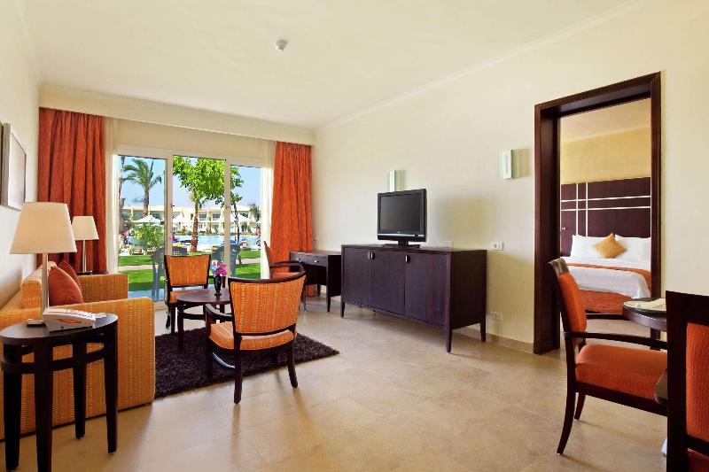 اتاق لوکس خانوادگی, Doubletree By Hilton Sharm El Sheikh  Sharks Bay Resort