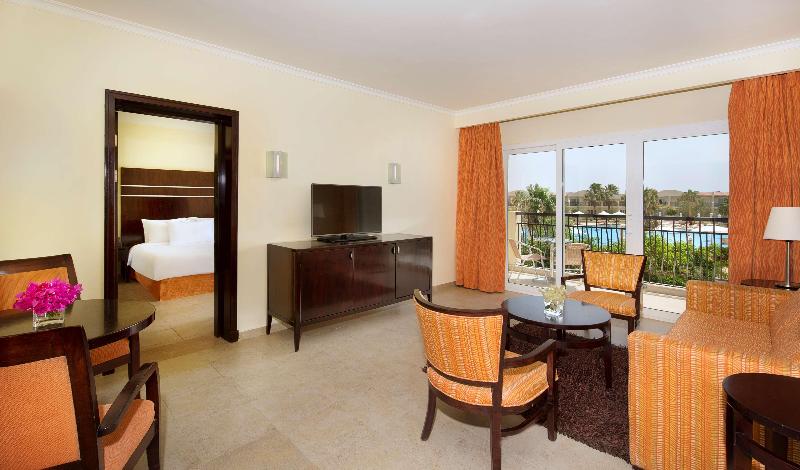 اتاق لوکس خانوادگی, Doubletree By Hilton Sharm El Sheikh  Sharks Bay Resort