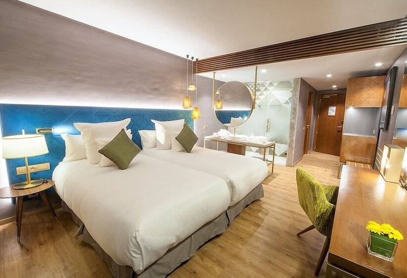 带泳池观景的豪华房, Barcelo Anfa Casablanca