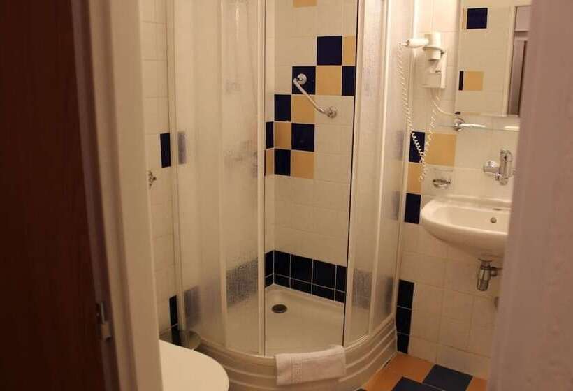 اتاق استاندارد یک نفره, Gallery Hotel Sis