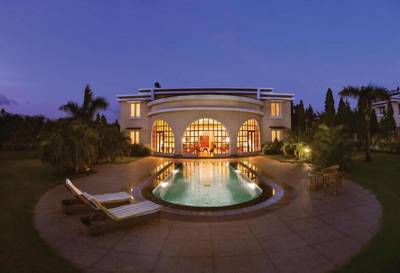 Вилла 3 Спальни, The Lalit Golf & Spa Resort Goa