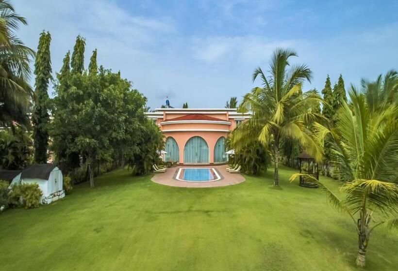 Вилла 4 Спальни, The Lalit Golf & Spa Resort Goa