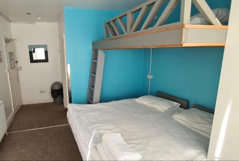 חדר קומפורט לשלושה, Reef Lodge