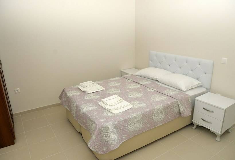 コンフォーとスイートルーム, Saatli Apart Otel