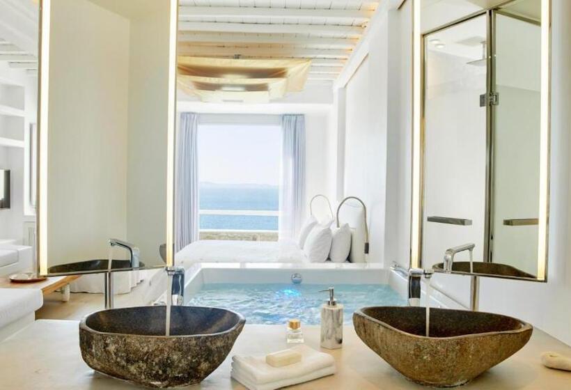 جناح مزود بجاكوزى, Cavo Tagoo Mykonos