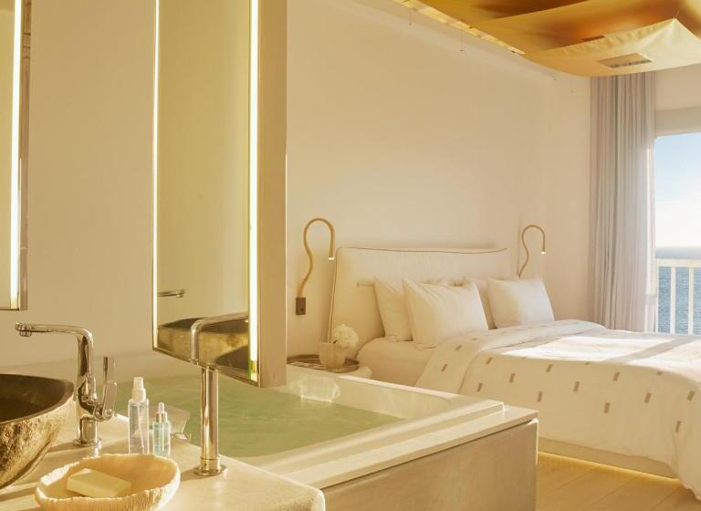 Люкс с гидромассажем, Cavo Tagoo Mykonos