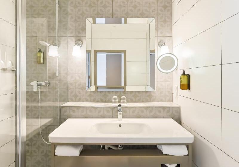 اتاق لوکس با تخت بزرگ, The Westin Bund Center, Shanghai