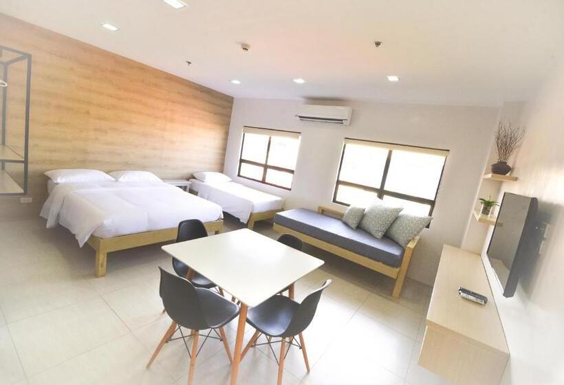 패밀리 룸, Felix Residences