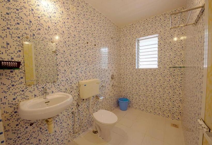 استودیوی استاندارد, Resort Paloma De Goa