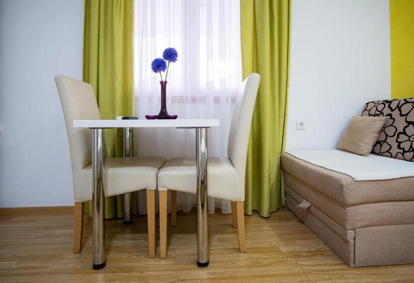 استودیوی استاندارد, Apartments Sweet Dreams