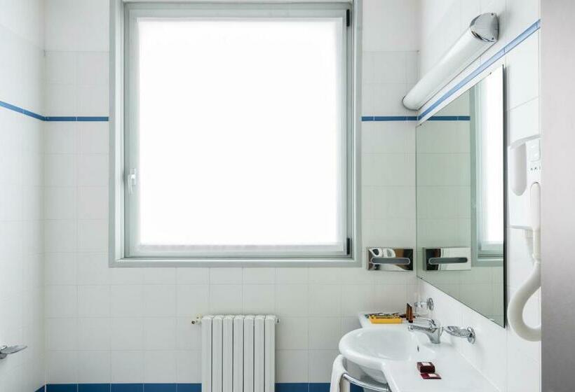 스탠다드 싱글 룸 싱글침대, B&b Hotel Milano La Spezia