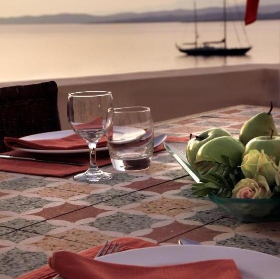 Номер Стандарт, Nissia Traditional Residences Spetses