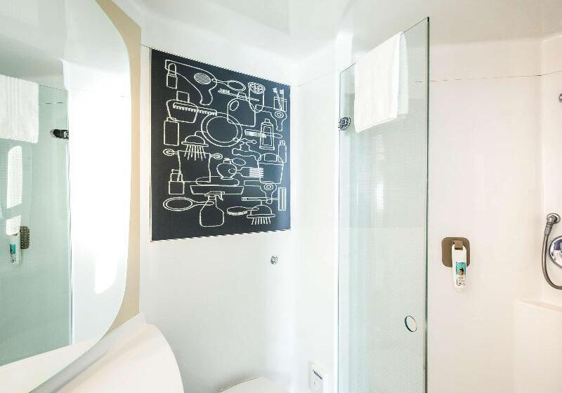 Номер Стандарт, Ibis London Excel Docklands
